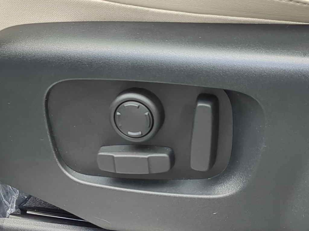 Thumbnail: 2022 Land Rover Range Rover Sport - 25