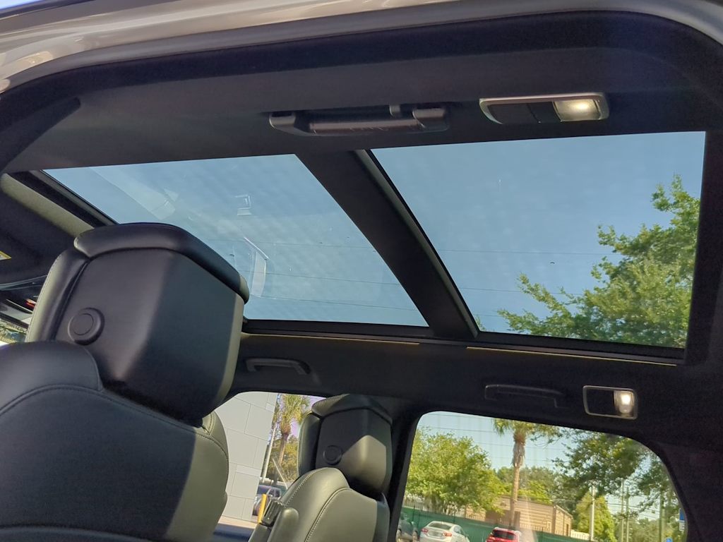 Thumbnail: 2019 Land Rover Range Rover Sport - 30