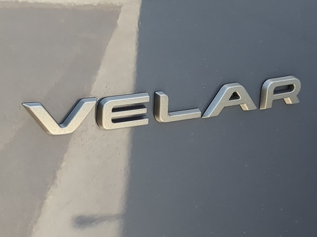 2025 Land Rover Range Rover Velar S 24
