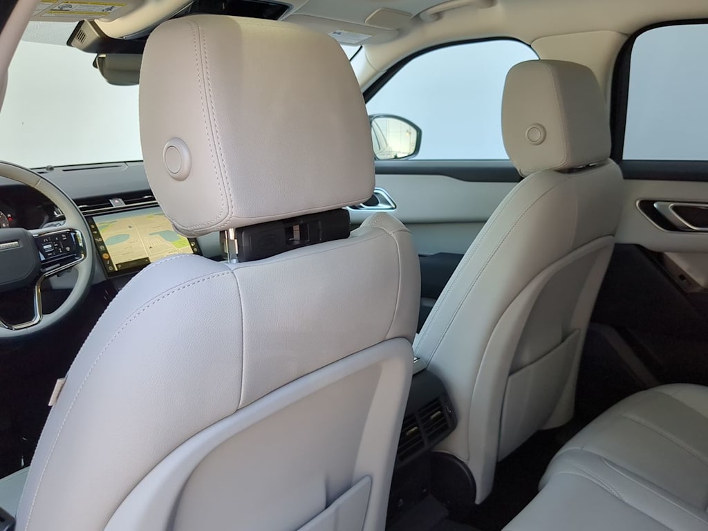 2025 Land Rover Range Rover Velar S 12