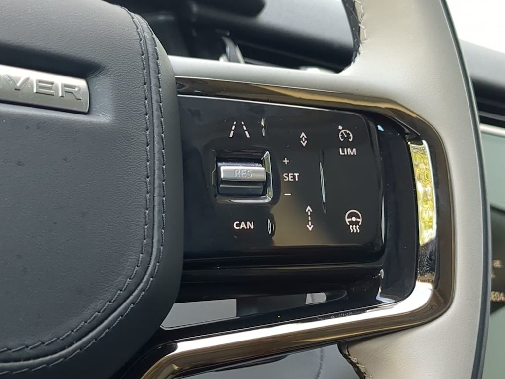 2025 Land Rover Range Rover Velar S 31