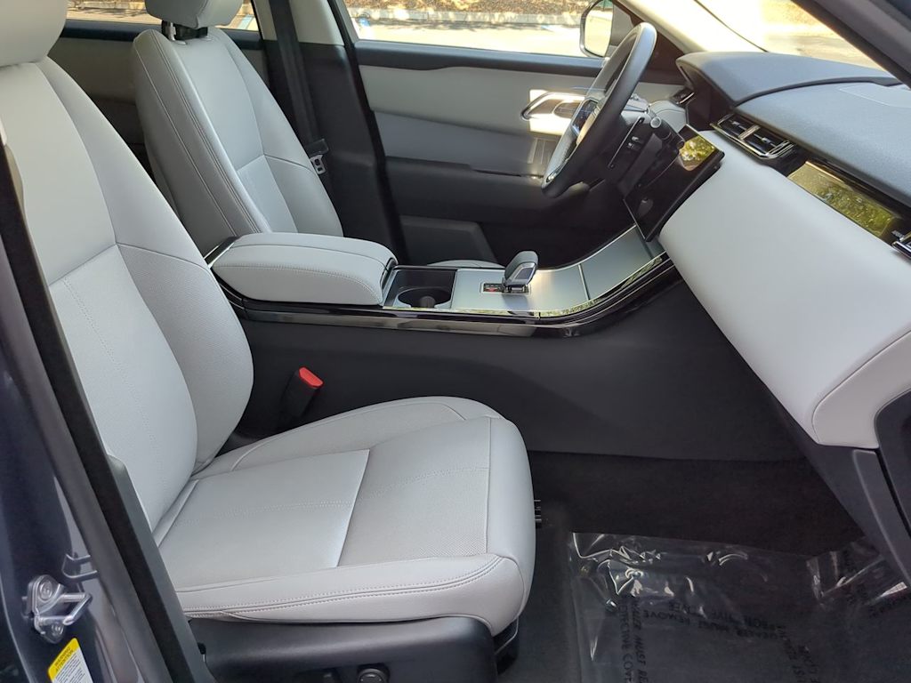 2025 Land Rover Range Rover Velar S 29