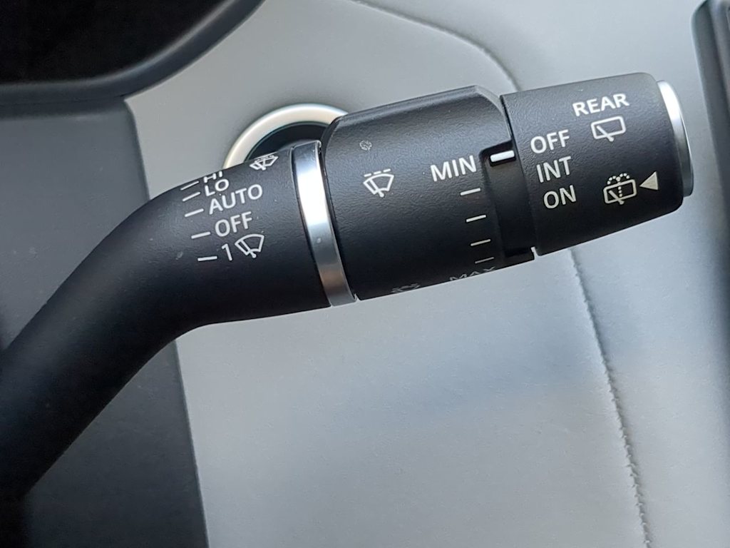 2025 Land Rover Range Rover Velar S 18