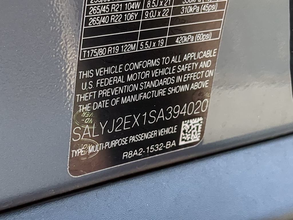 2025 Land Rover Range Rover Velar S 19