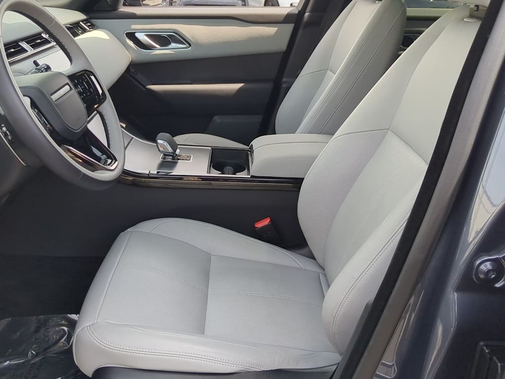 Thumbnail: 2026 Land Rover Range Rover Velar - 10