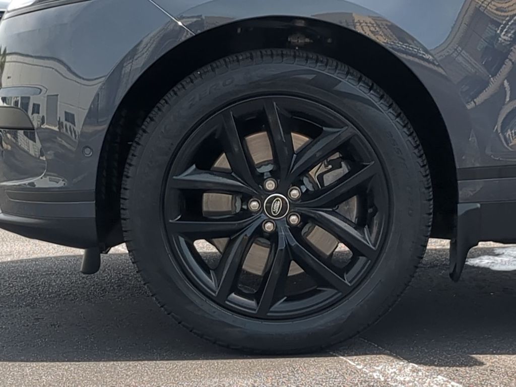 Thumbnail: 2026 Land Rover Range Rover Velar - 7