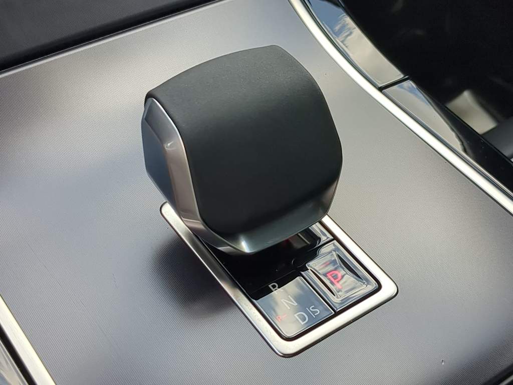 Thumbnail: 2026 Land Rover Range Rover Velar - 18