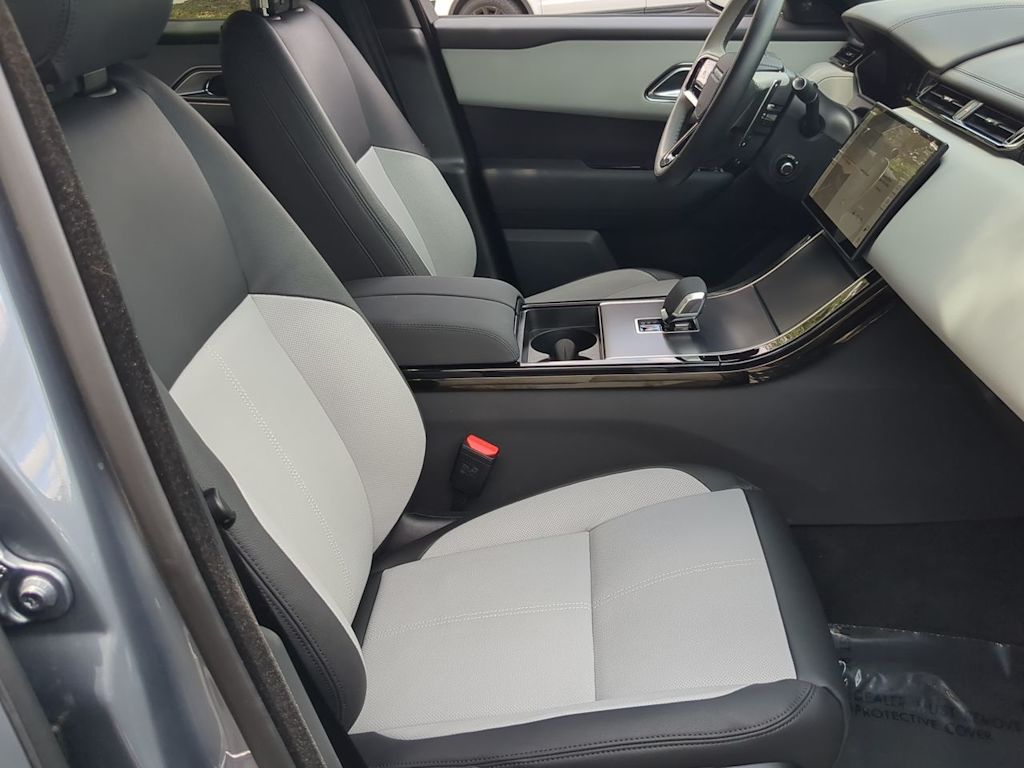 Thumbnail: 2026 Land Rover Range Rover Velar - 11