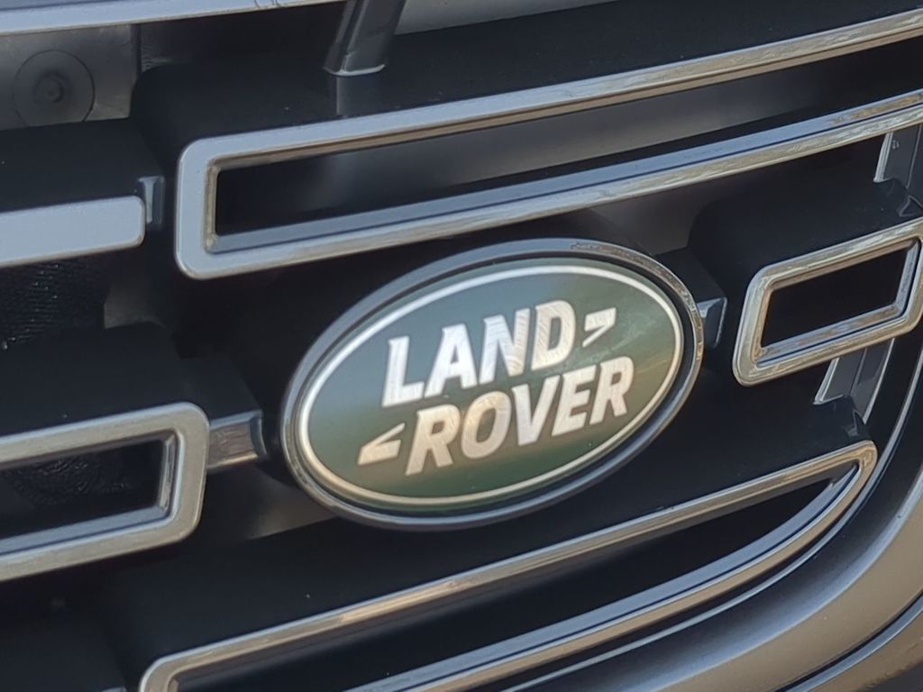 Thumbnail: 2026 Land Rover Range Rover Velar - 23