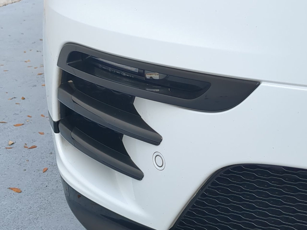 Thumbnail: 2026 Land Rover Range Rover Velar - 5