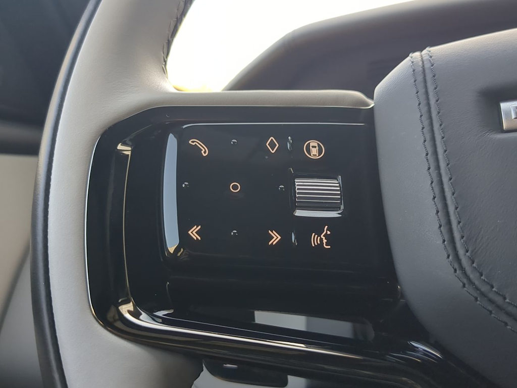 Thumbnail: 2026 Land Rover Range Rover Velar - 30