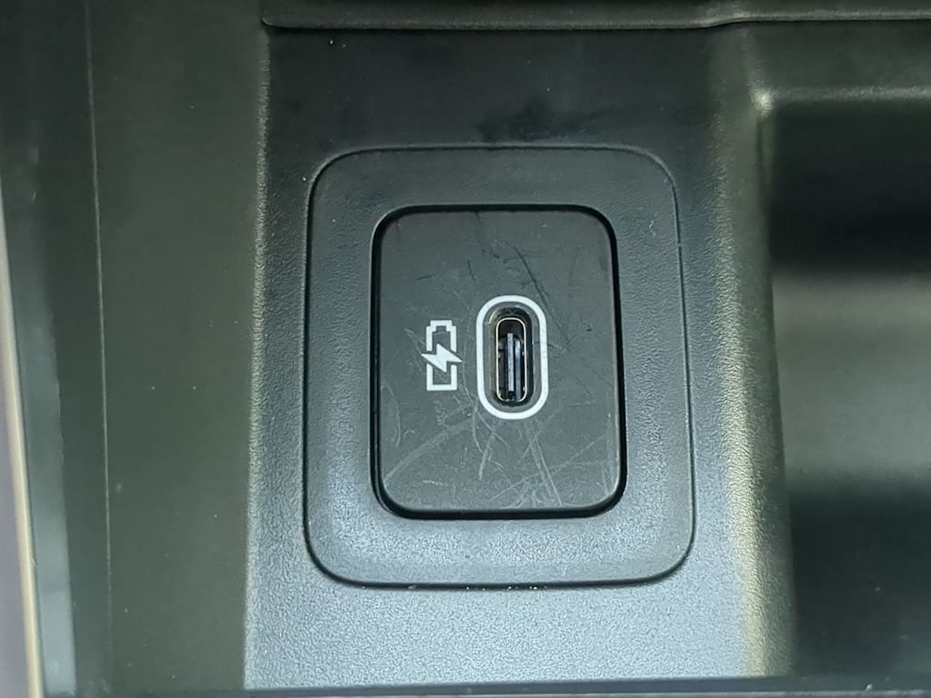 Thumbnail: 2026 Land Rover Range Rover Velar - 13