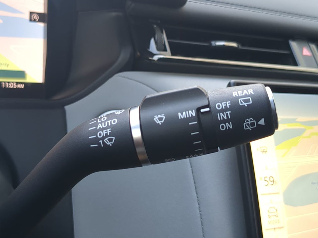 Thumbnail: 2026 Land Rover Range Rover Velar - 15