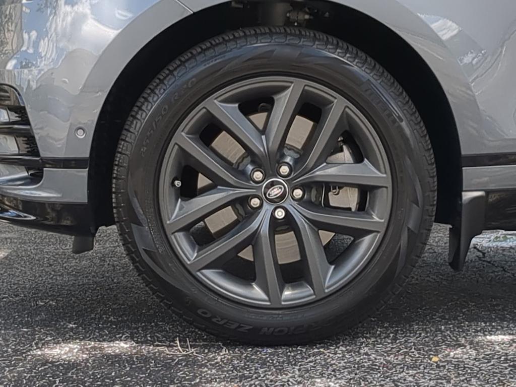 Thumbnail: 2026 Land Rover Range Rover Velar - 7