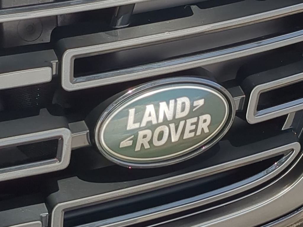 Thumbnail: 2026 Land Rover Range Rover Velar - 6