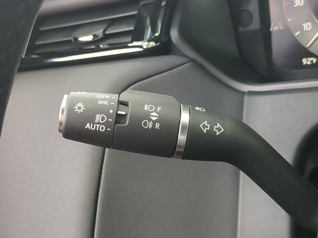 Thumbnail: 2026 Land Rover Range Rover Velar - 33