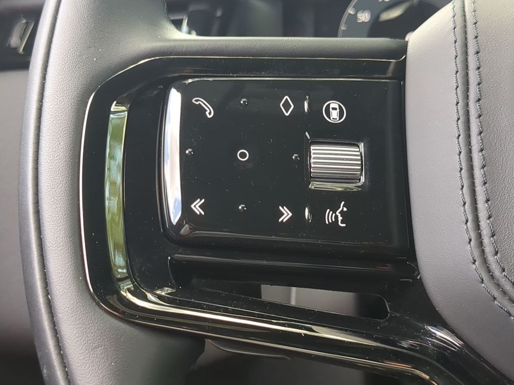 Thumbnail: 2026 Land Rover Range Rover Velar - 14