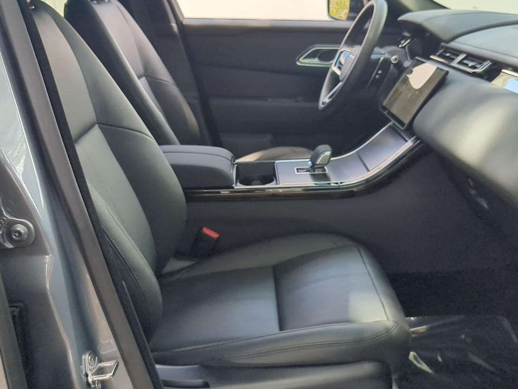 Thumbnail: 2026 Land Rover Range Rover Velar - 11
