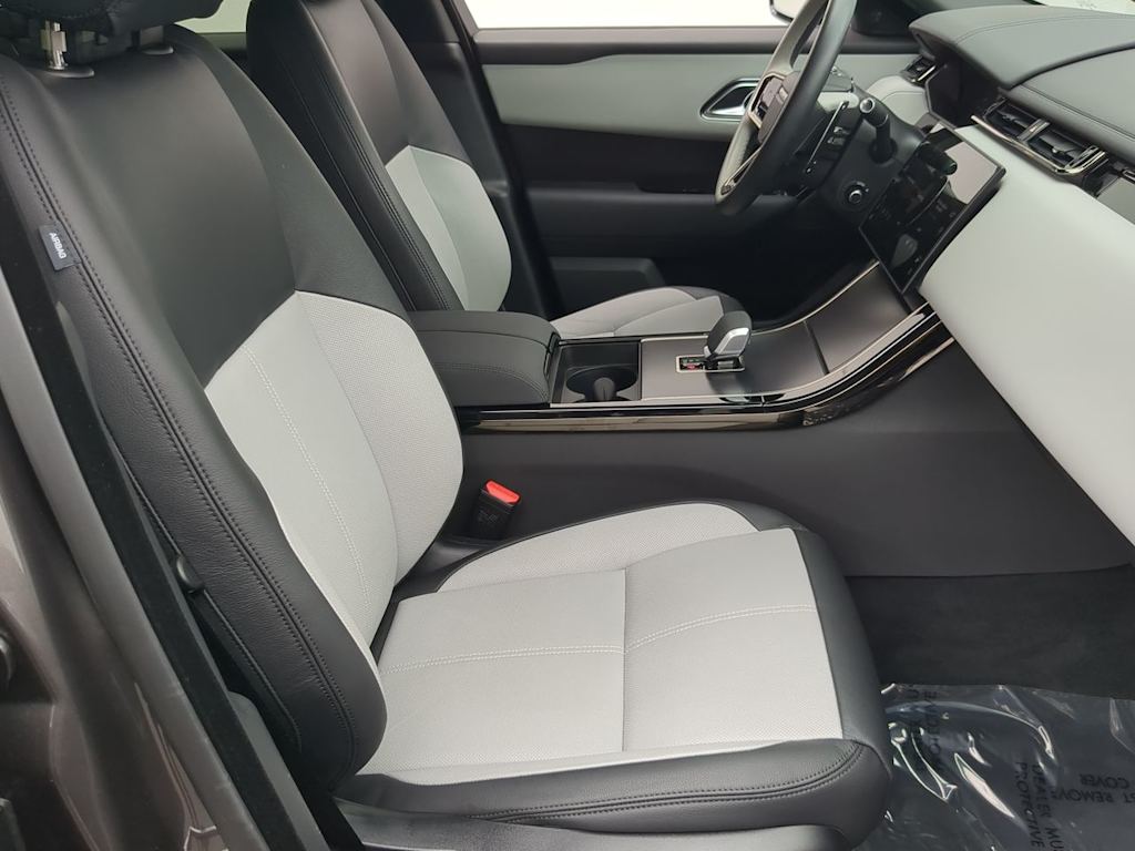 Thumbnail: 2026 Land Rover Range Rover Velar - 10