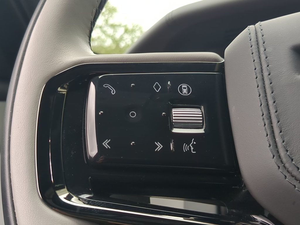 Thumbnail: 2026 Land Rover Range Rover Velar - 13