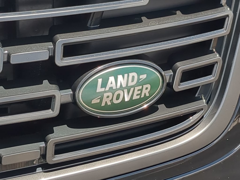Thumbnail: 2026 Land Rover Range Rover Velar - 5