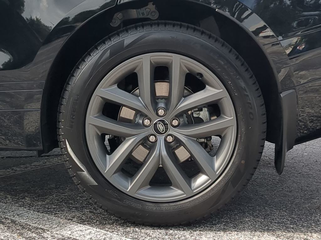 Thumbnail: 2026 Land Rover Range Rover Velar - 7