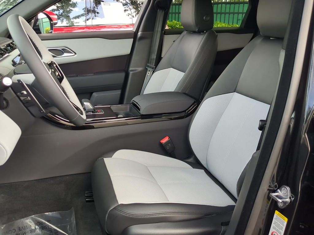 Thumbnail: 2026 Land Rover Range Rover Velar - 10