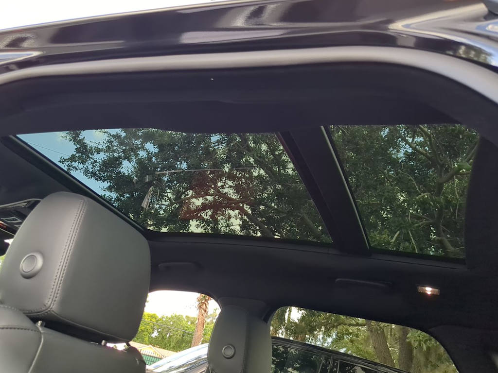 Thumbnail: 2026 Land Rover Range Rover Velar - 20