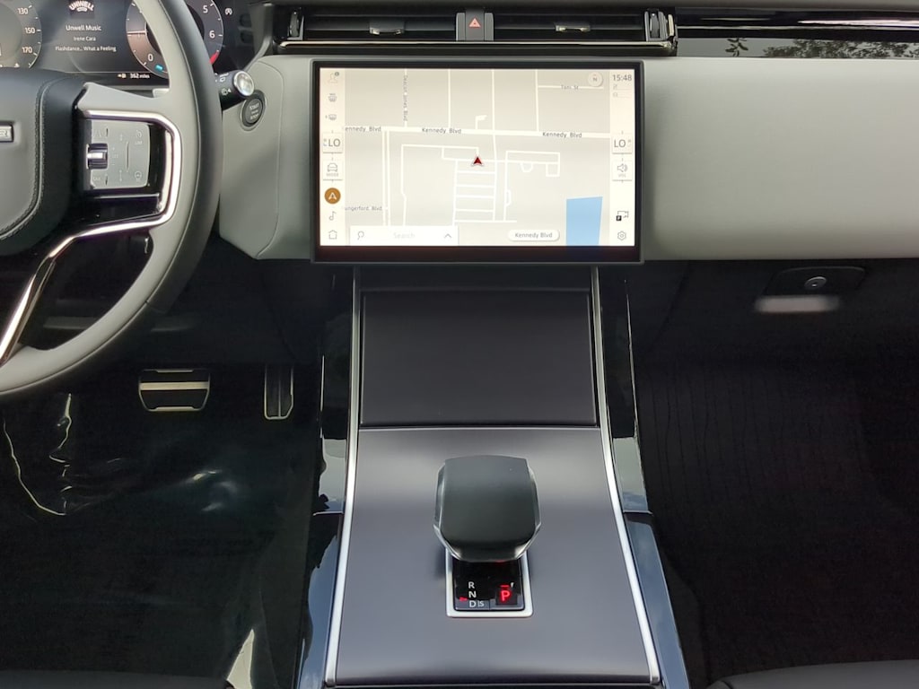 Thumbnail: 2026 Land Rover Range Rover Velar - 14