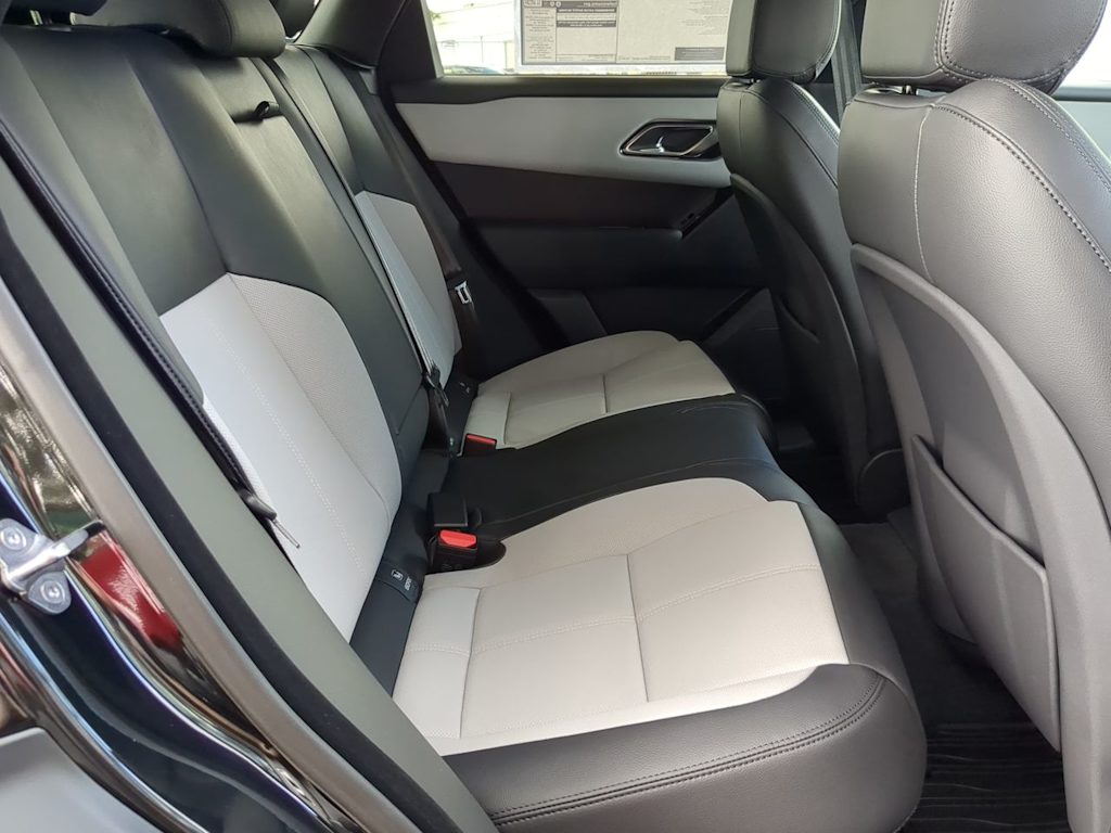 Thumbnail: 2026 Land Rover Range Rover Velar - 28