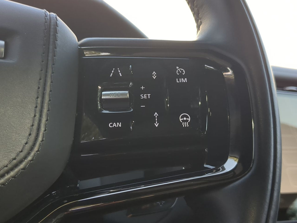 Thumbnail: 2026 Land Rover Range Rover Velar - 15