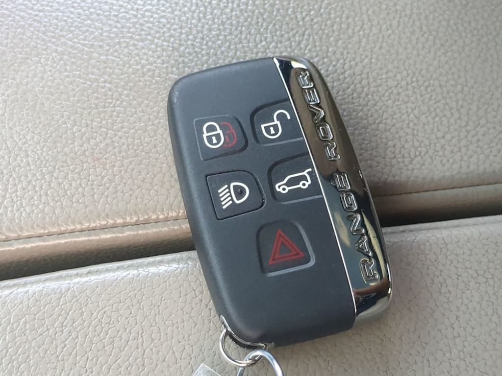 Thumbnail: 2018 Land Rover Range Rover Velar - 15