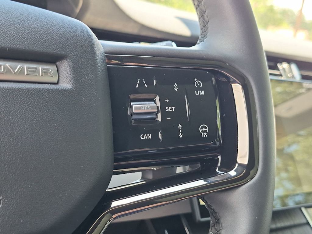 Thumbnail: 2026 Land Rover Range Rover Evoque - 31