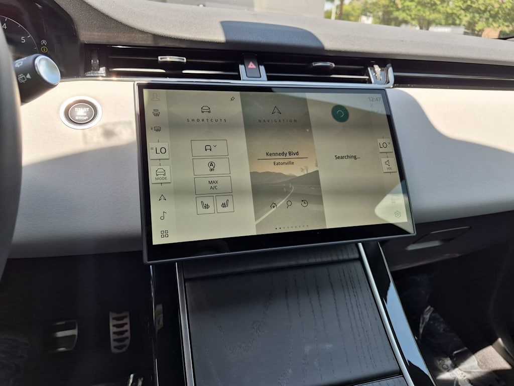 Thumbnail: 2026 Land Rover Range Rover Evoque - 14