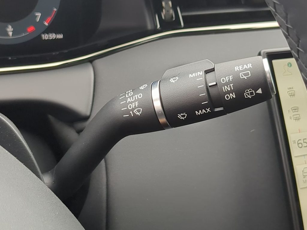 Thumbnail: 2025 Land Rover Range Rover Evoque - 33