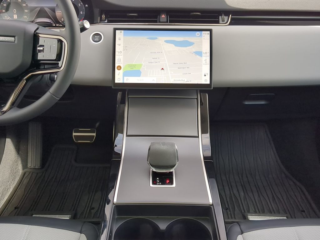 Thumbnail: 2025 Land Rover Range Rover Evoque - 13