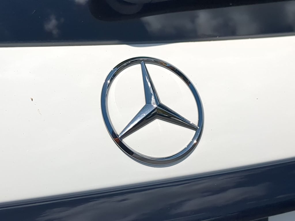 Thumbnail: 2025 Mercedes-Benz GLC - 7
