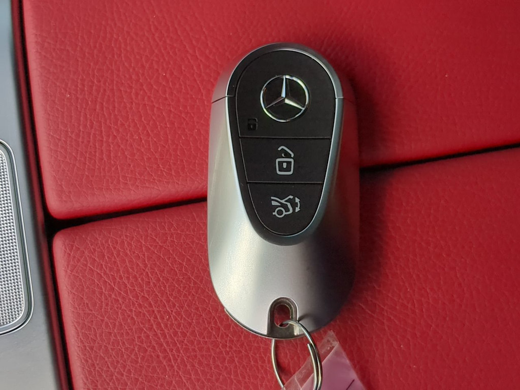 Thumbnail: 2025 Mercedes-Benz GLC - 19