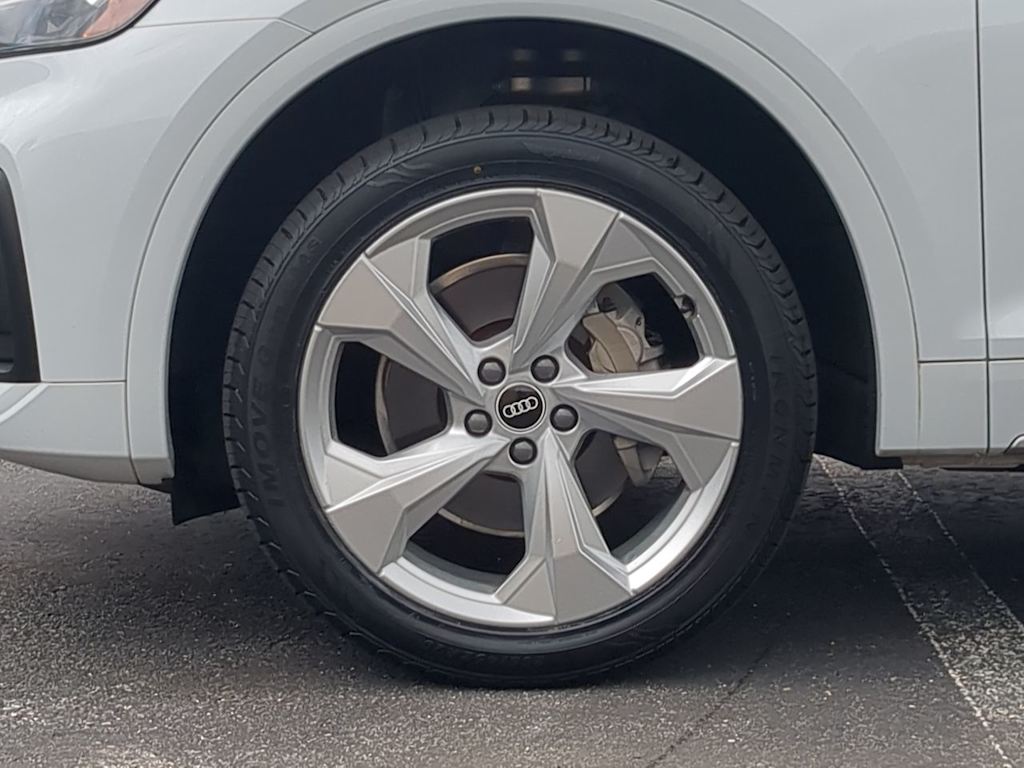 Thumbnail: 2021 Audi Q5 - 7