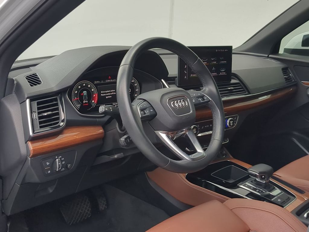 Thumbnail: 2021 Audi Q5 - 2