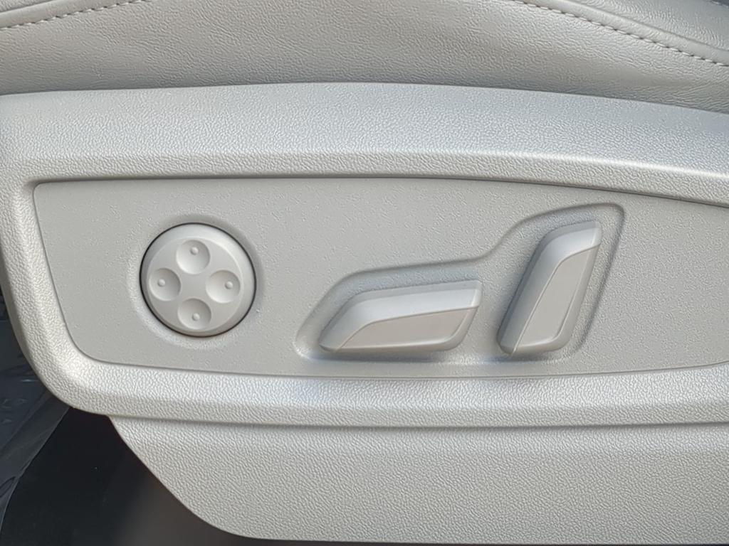 Thumbnail: 2024 Audi Q5 - 26