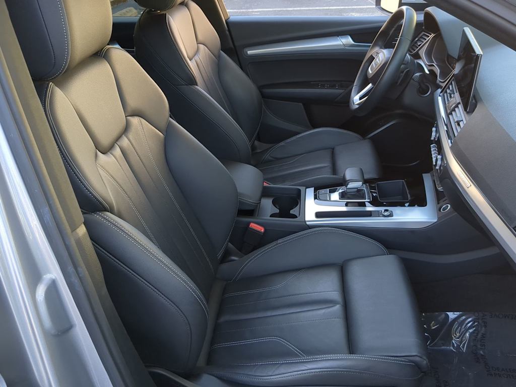 Thumbnail: 2025 Audi Q5 - 11