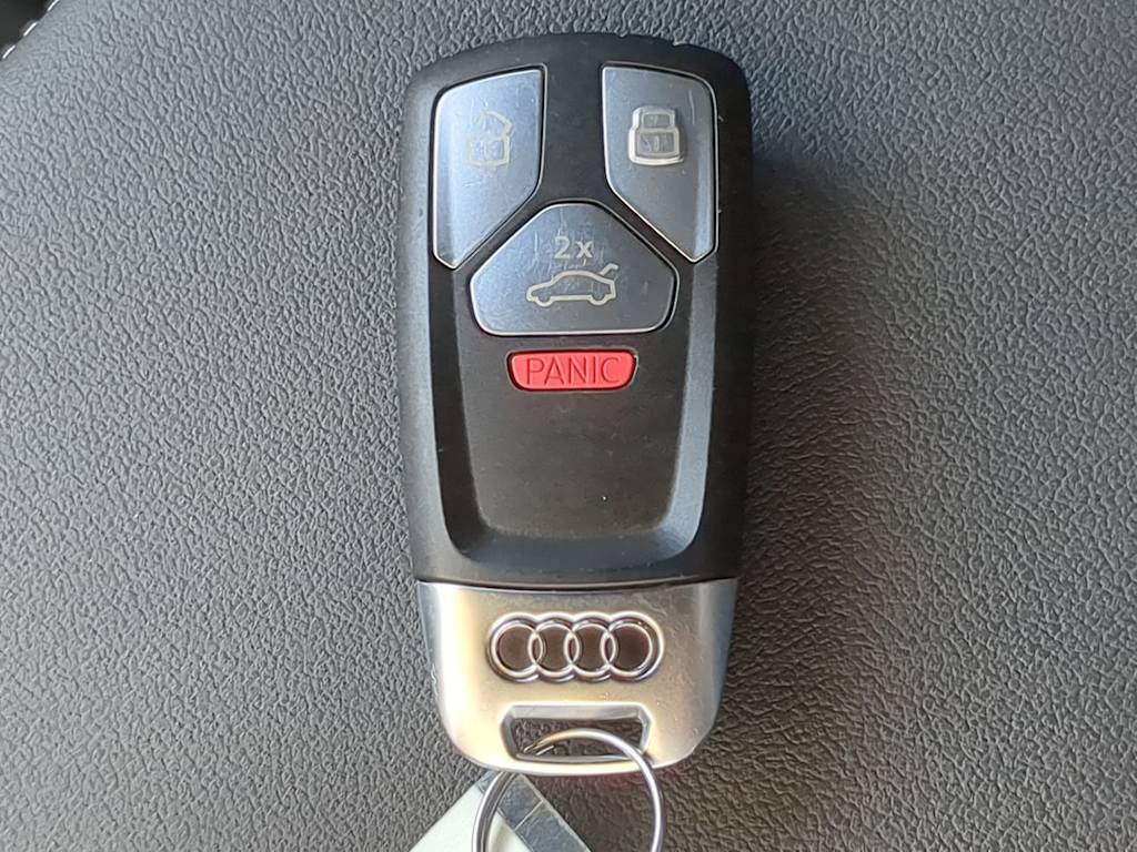 Thumbnail: 2025 Audi Q5 - 18