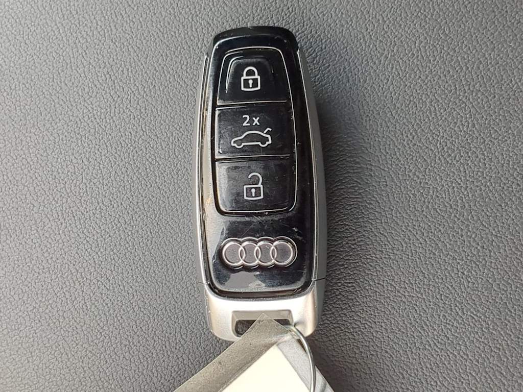 Thumbnail: 2025 Audi Q7 - 19