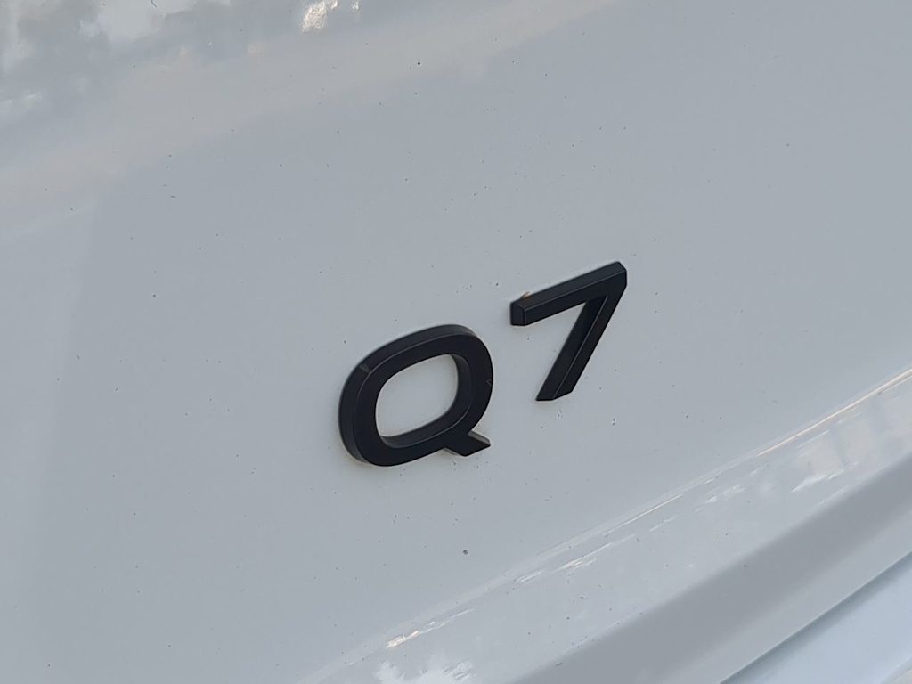 Thumbnail: 2025 Audi Q7 - 7