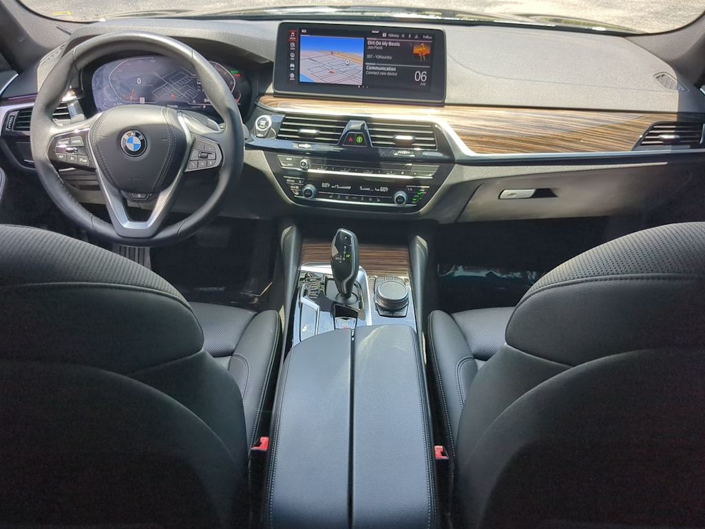 Thumbnail: 2022 BMW 5 Series - 10
