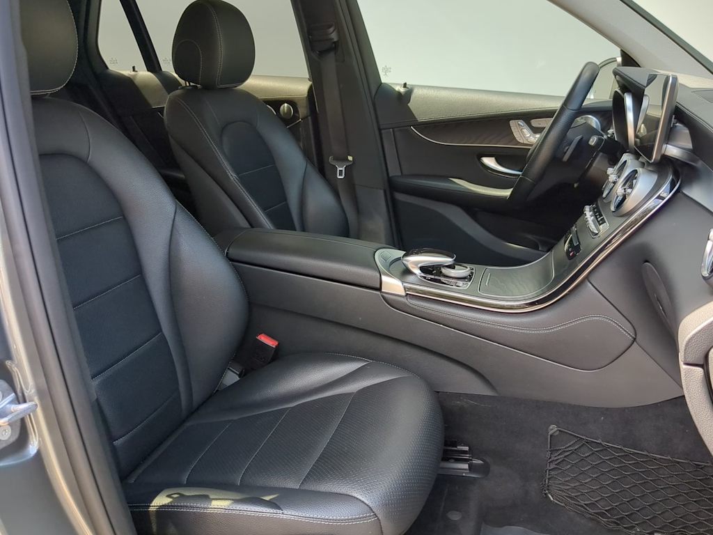 Thumbnail: 2016 Mercedes-Benz GLC - 29