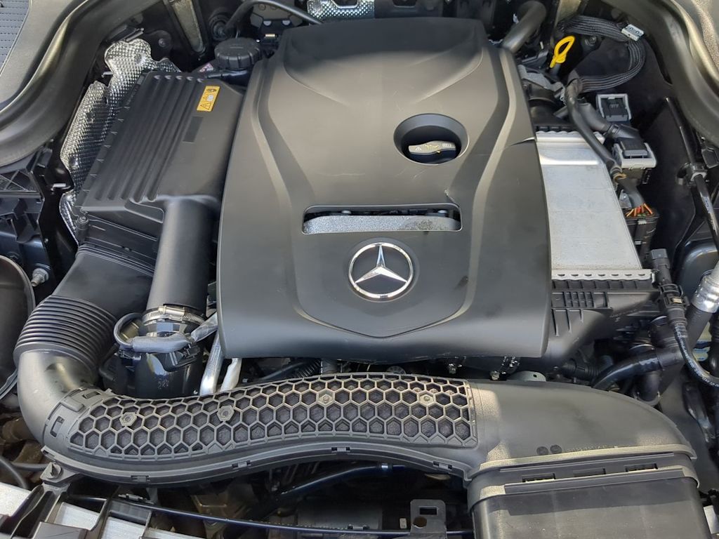 Thumbnail: 2016 Mercedes-Benz GLC - 9