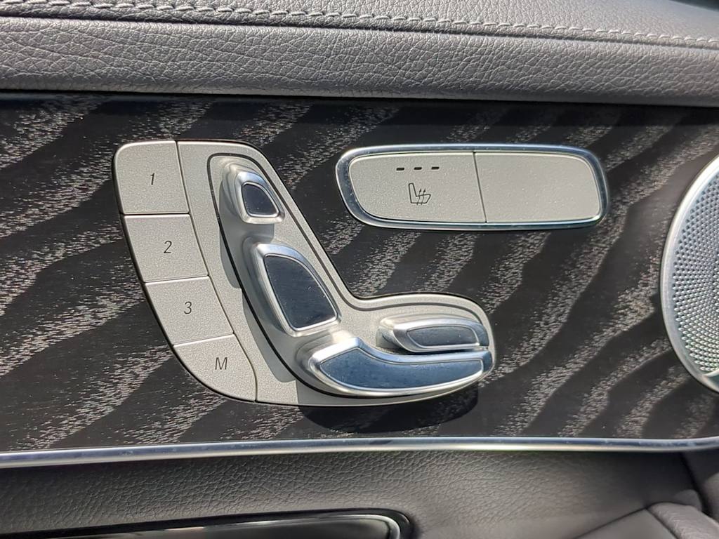 Thumbnail: 2016 Mercedes-Benz GLC - 27