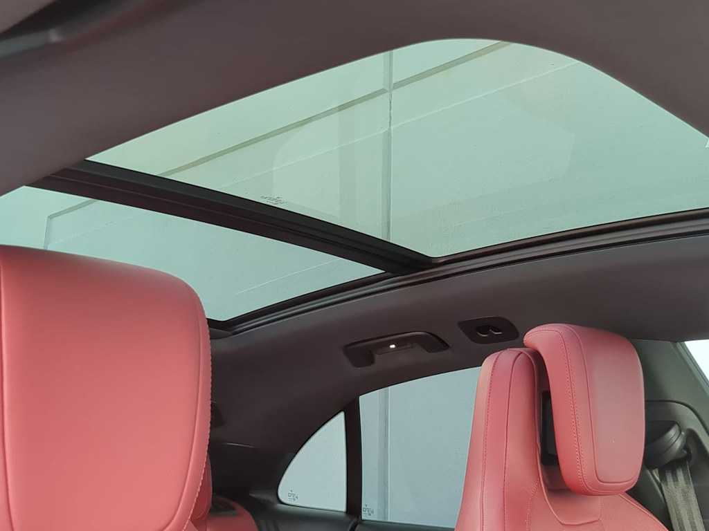 Thumbnail: 2025 Porsche Macan - 26